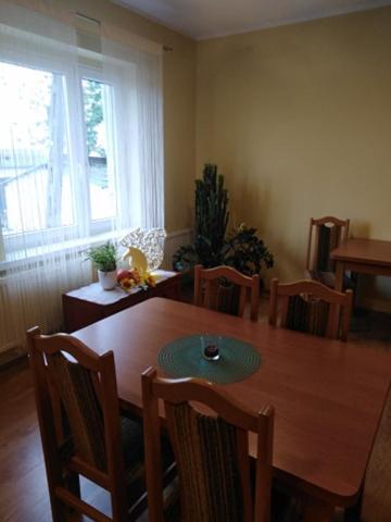 Pod Kogucikiem Aparthotel Krzyzanowice Bagian luar foto
