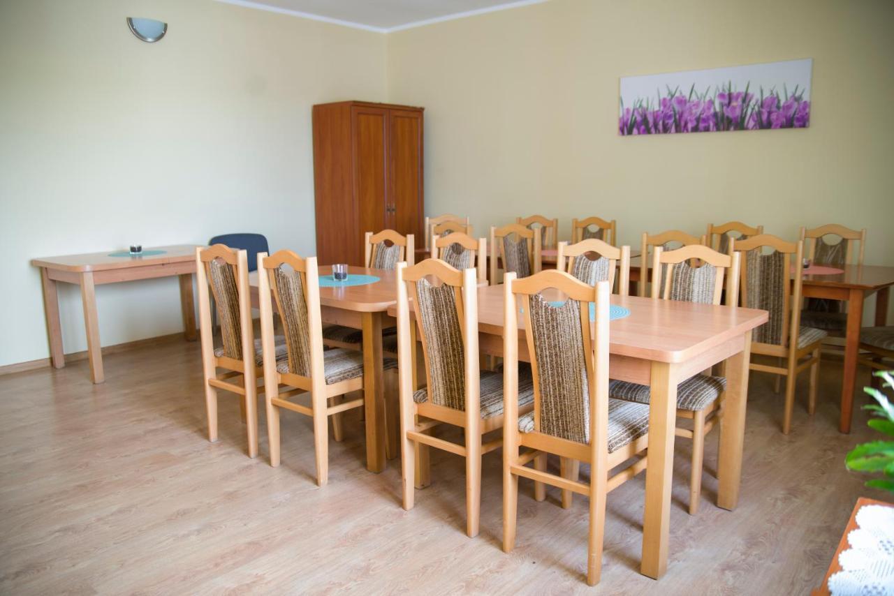 Pod Kogucikiem Aparthotel Krzyzanowice Bagian luar foto