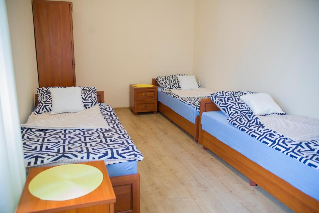 Pod Kogucikiem Aparthotel Krzyzanowice Bagian luar foto