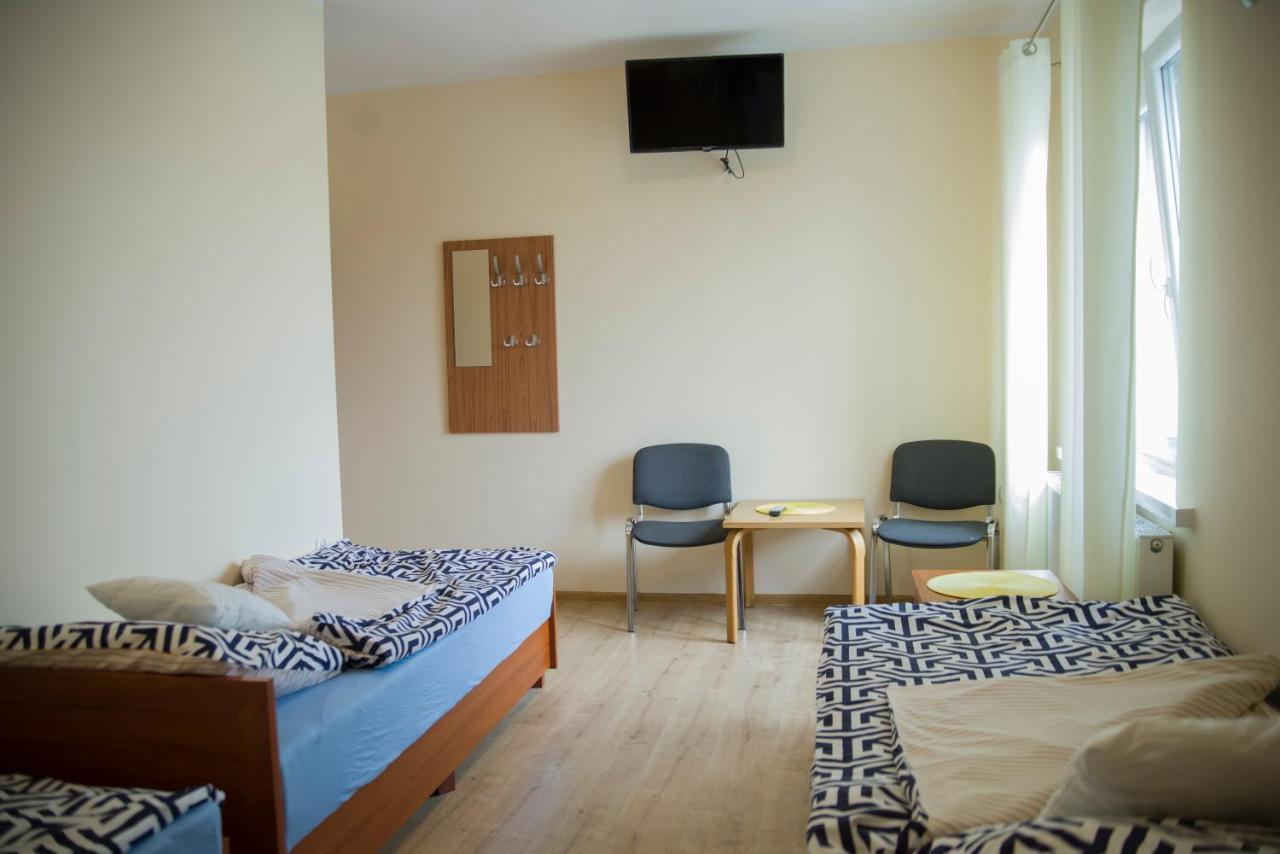 Pod Kogucikiem Aparthotel Krzyzanowice Bagian luar foto