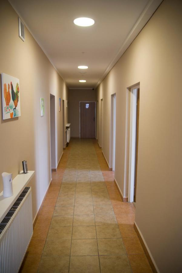 Pod Kogucikiem Aparthotel Krzyzanowice Bagian luar foto