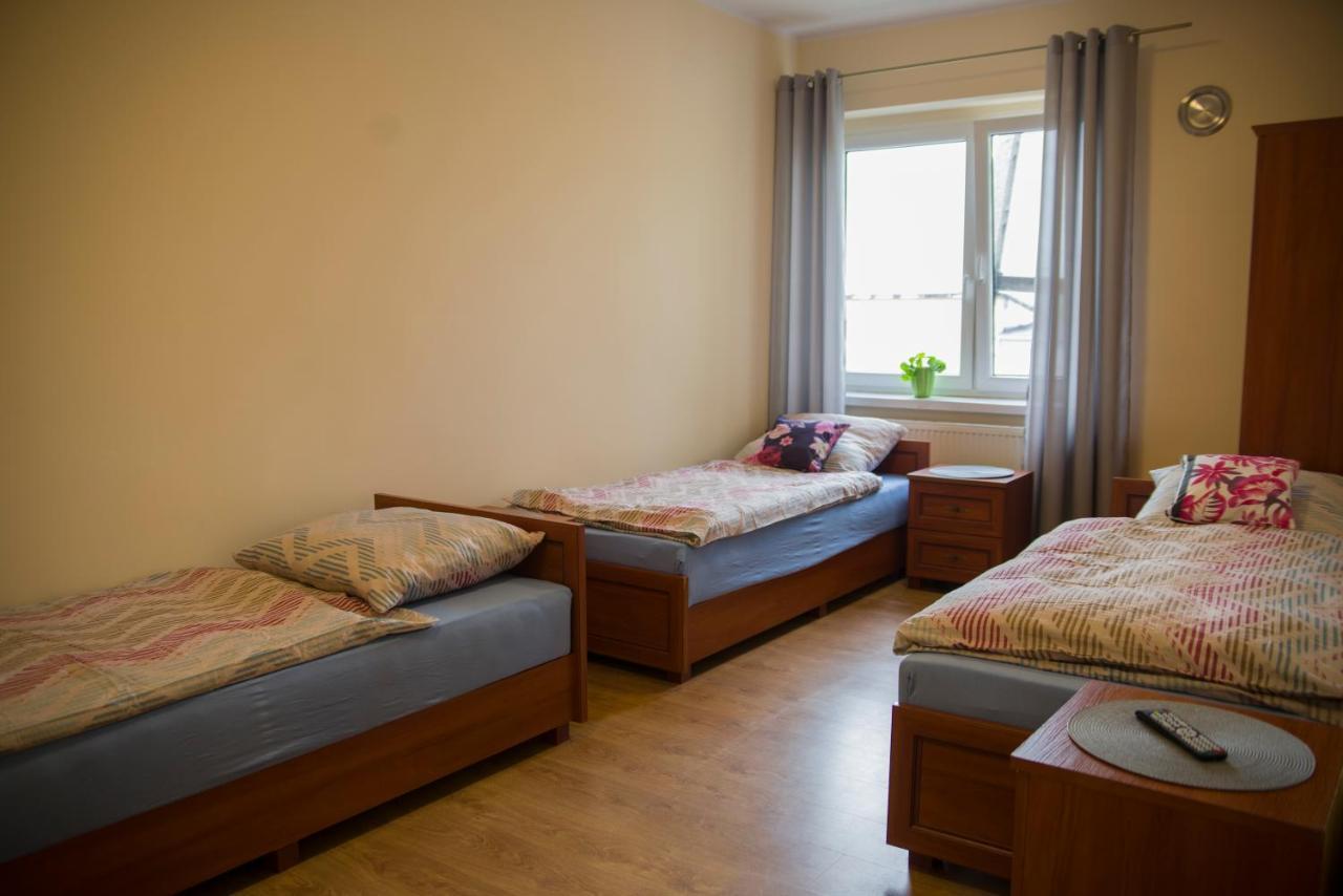 Pod Kogucikiem Aparthotel Krzyzanowice Bagian luar foto
