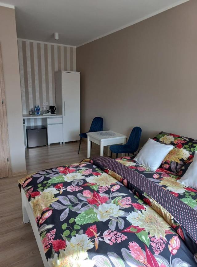 Pod Kogucikiem Aparthotel Krzyzanowice Bagian luar foto